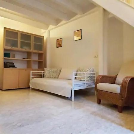 Holiday House Nel Cuore Di Bari Esterno foto