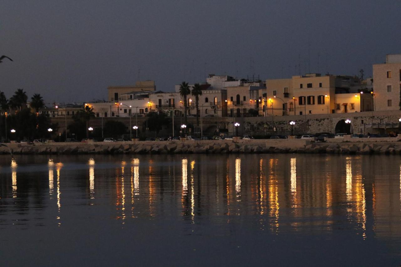 Holiday House Nel Cuore Di Bari Esterno foto