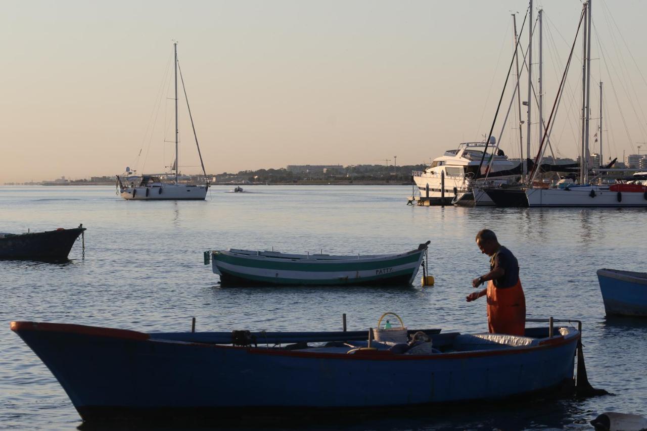 Holiday House Nel Cuore Di Bari Esterno foto