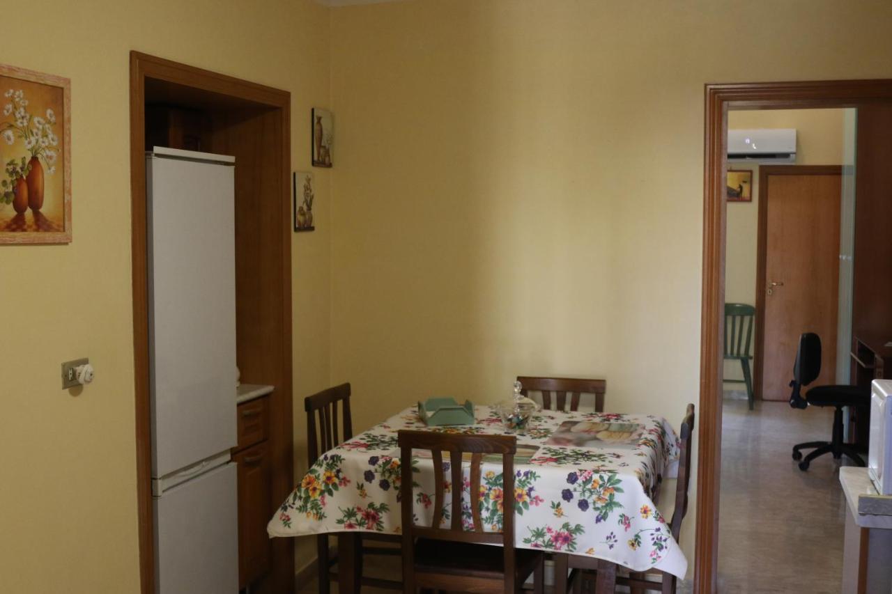 Holiday House Nel Cuore Di Bari Esterno foto