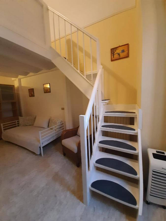 Holiday House Nel Cuore Di Bari Esterno foto