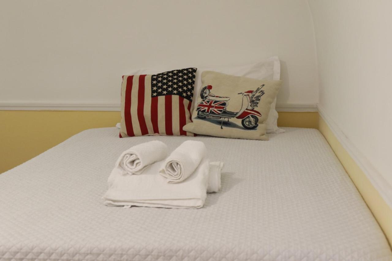 Holiday House Nel Cuore Di Bari Esterno foto