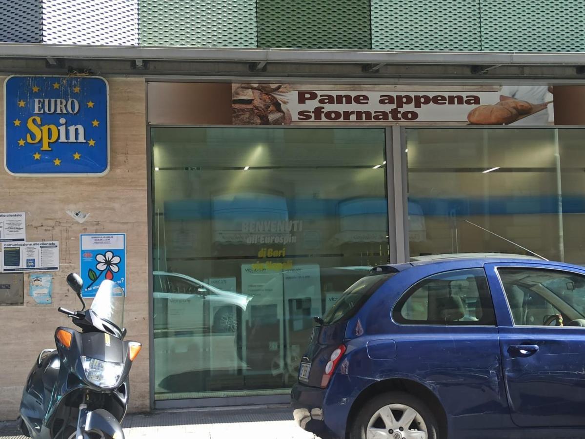 Holiday House Nel Cuore Di Bari Esterno foto