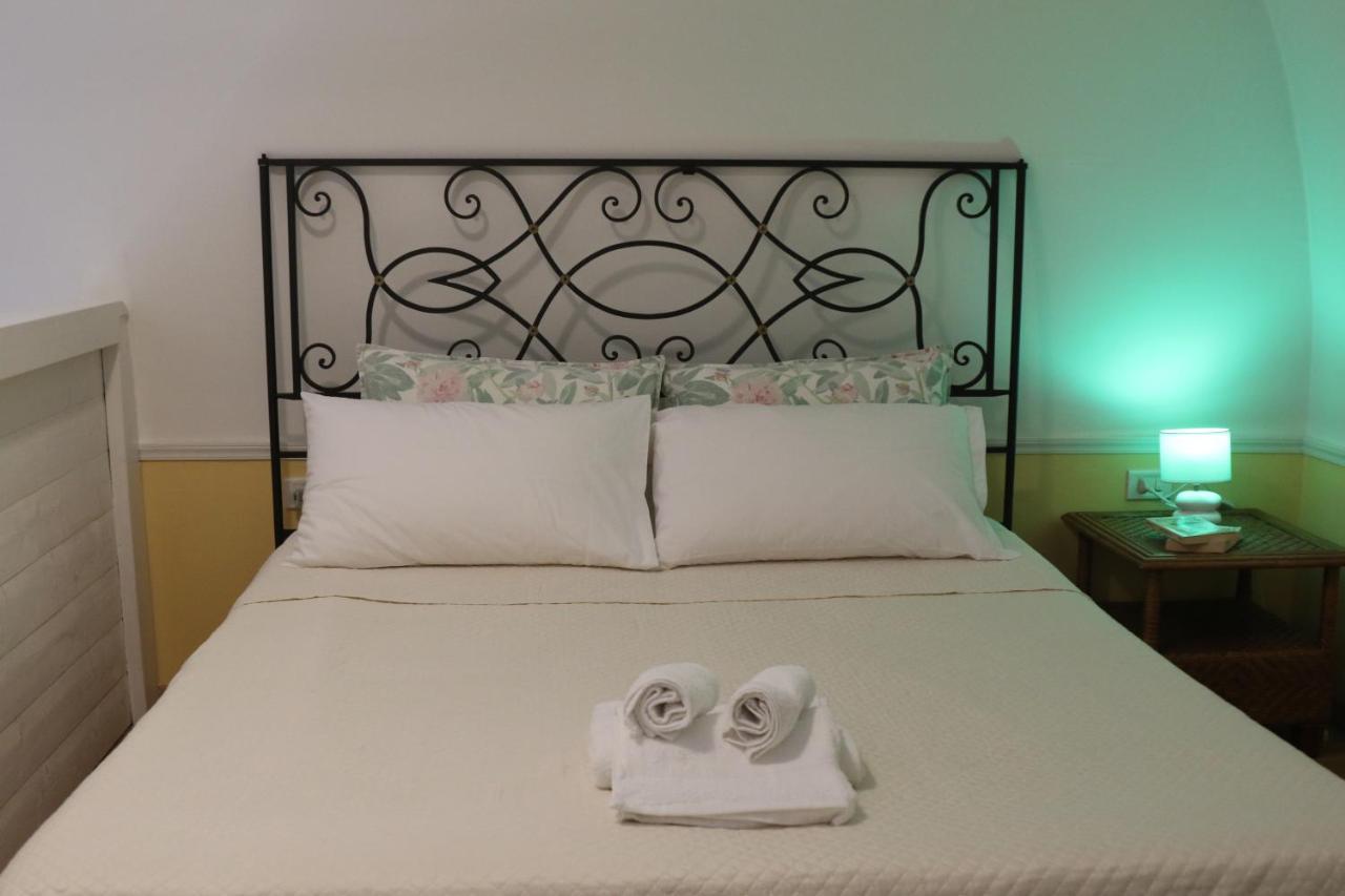 Holiday House Nel Cuore Di Bari Esterno foto